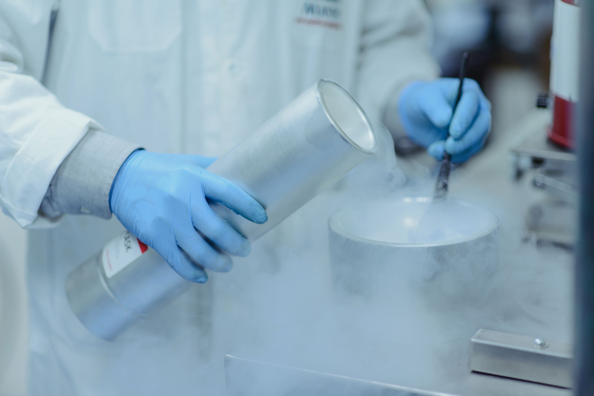 Soluciones nanoscópicas para problemas de gran escala.